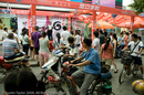 Selling mobile phones in Tidujie Street, Chengdu, Sichuan